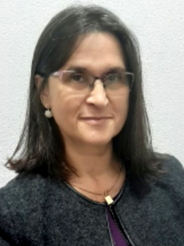 Anabela Marques, autora do livro Inovação e Sustentabilidade em Tecnologias de Informação e Comunicação, das Edições Sílabo