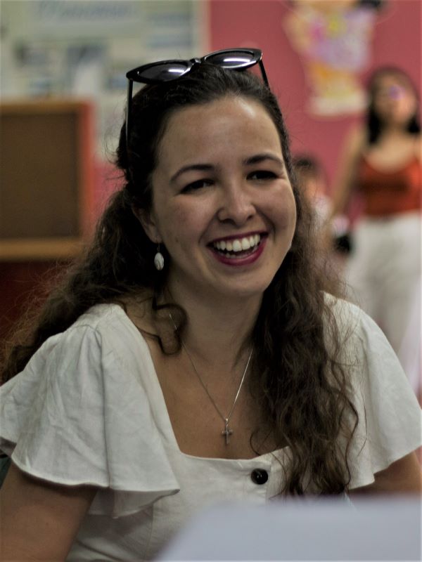 Esperanza Márquez. Autora do livro Redes Sociais. Como compreendê-las? das Edições Sílabo.