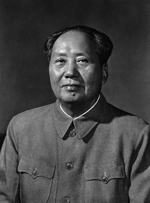 Mao Tse-Toung. Autor do livro Problemas Estratégicos da Guerra Subversiva, das Edições Sílabo.