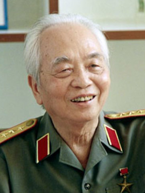 Vo Nguyen Giap. Autor do livro Manual de Estratégia Subversiva, das Edições Sílabo.